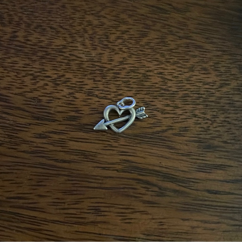 ✨James Avery Love's Arrow Charm✨
